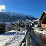 Casa Vanellus / / Val Lumnezia / Near Laax *