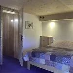 Casa Vanellus / / Val Lumnezia / Near Laax Vignogn