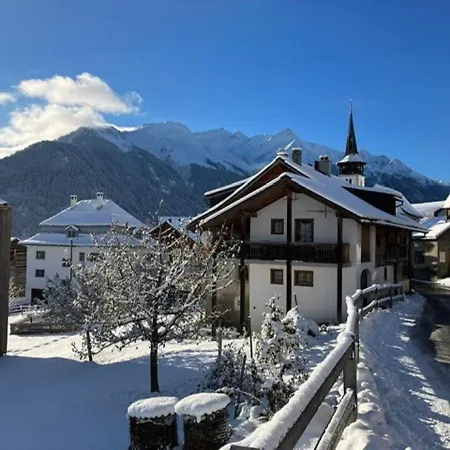 Dom wakacyjny Casa Vanellus / / Val Lumnezia / Near Laax *
