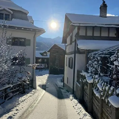 Casa Vanellus / / Val Lumnezia / Near Laax Дом отдыха Vigens