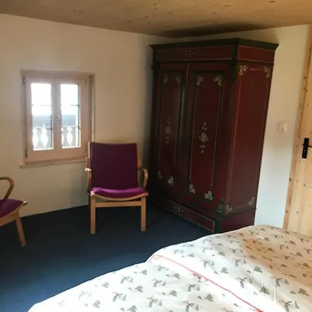 Casa Vanellus / / Val Lumnezia / Near Laax