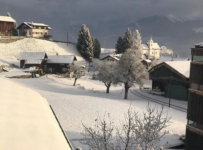 Casa Vanellus / / Val Lumnezia / Near Laax * Vignogn