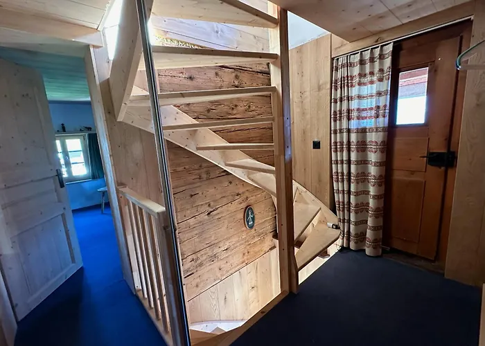 Casa Vanellus / / Val Lumnezia / Near Laax *