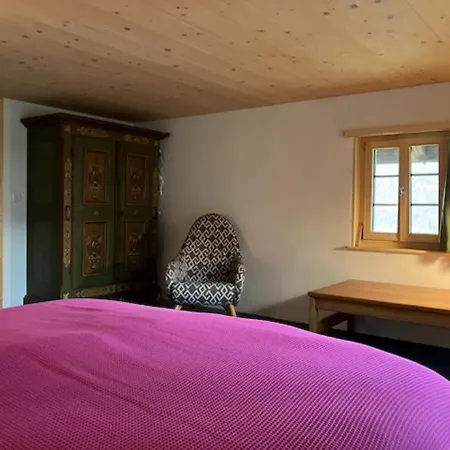 Casa Vanellus / / Val Lumnezia / Near Laax Сasa de vacaciones *