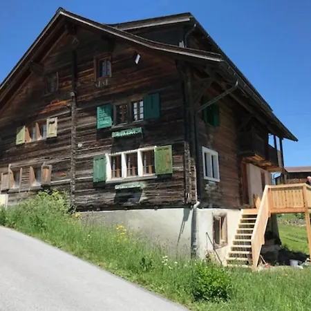Casa Vanellus / / Val Lumnezia / Near Laax * Vignogn