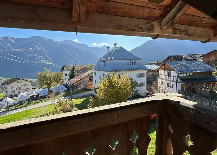 Vakantiehuis Casa Vanellus / / Val Lumnezia / Near Laax Vignogn